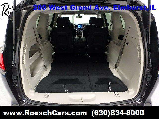 2017 Chrysler Pacifica Touring 4dr Mini-Van